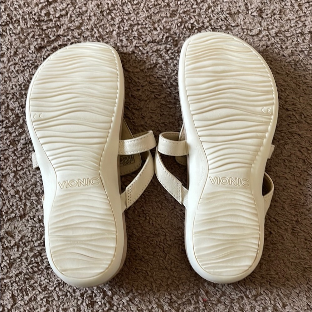 VIONIC Tan Women's Sandals - Picture 4 of 9